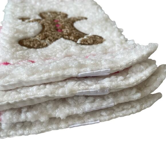 Lillian August Holiday Quilted Placemats 13x19 Set of 4 Gingerbread Candy Cane - Picture 10 of 15